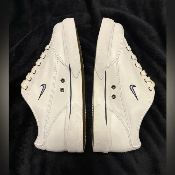 Vintage Nike Retro GTS 2003 White/Navy 143014-141 Size 7 NWOB RARE - Picture 7 of 16